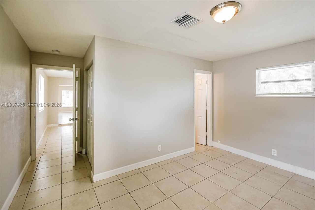 5980 NW 24th Ct, Margate, FL 33063 Photo