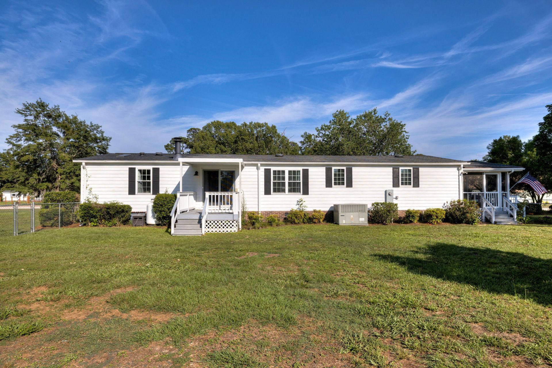 1294 Landing Road Photo 12