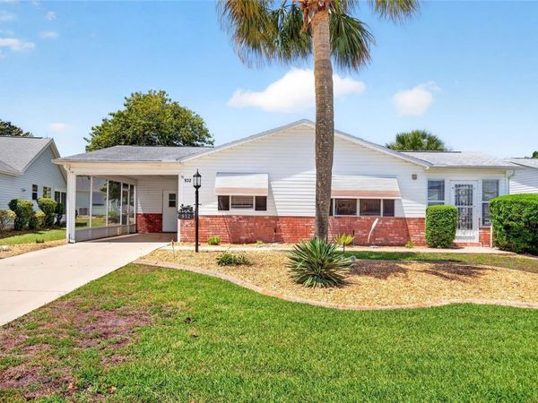 932 CHULA CT , LADY LAKE, FL 32159