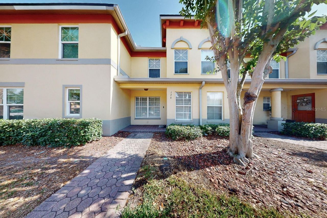 176 Coquina Bay Dr Drive, Saint Petersburg, FL 33705 Main Photo