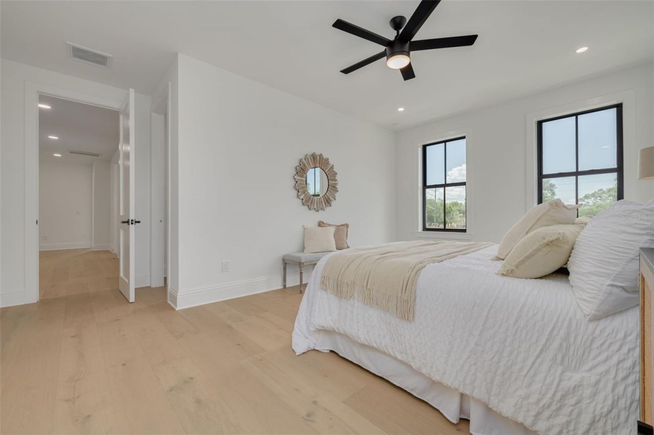 520 48th Avenue N, Saint Petersburg, FL 33703 Photo