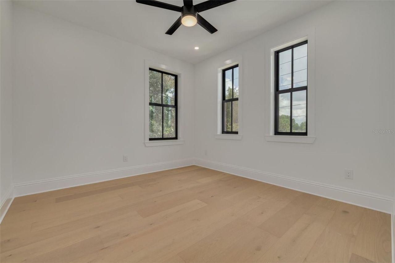 520 48th Avenue N, Saint Petersburg, FL 33703 Photo