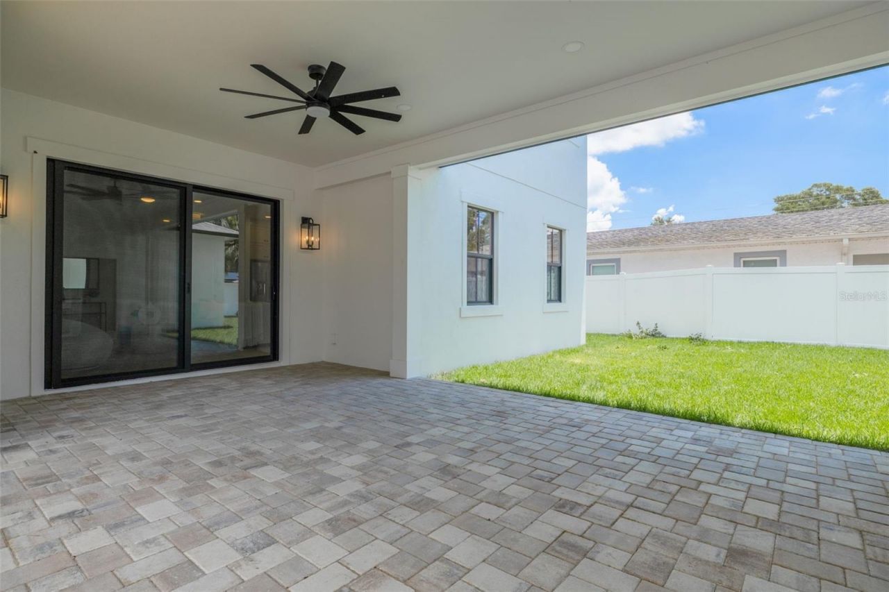 520 48th Avenue N, Saint Petersburg, FL 33703 Photo