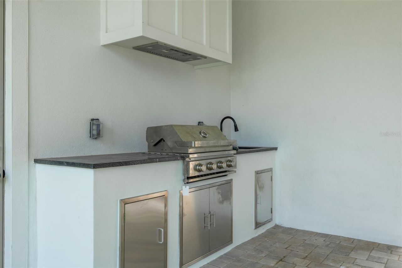 520 48th Avenue N, Saint Petersburg, FL 33703 Photo