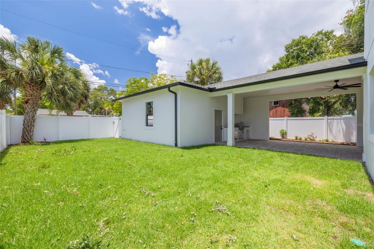 520 48th Avenue N, Saint Petersburg, FL 33703 Photo