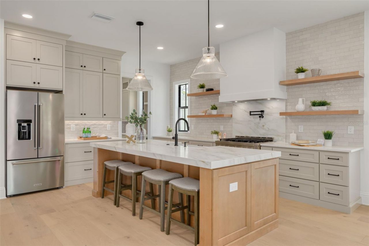 520 48th Avenue N, Saint Petersburg, FL 33703 Photo