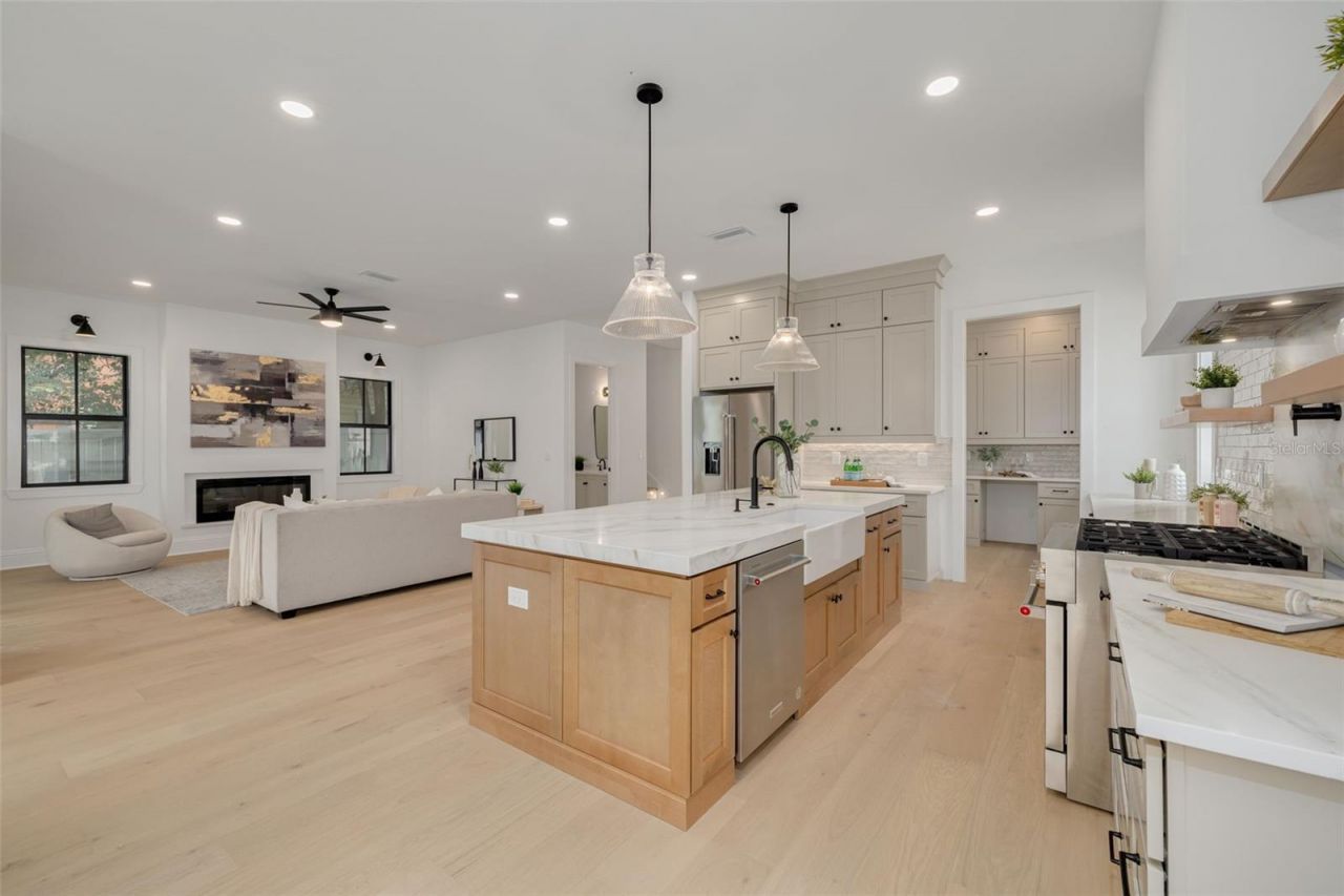 520 48th Avenue N, Saint Petersburg, FL 33703 Photo