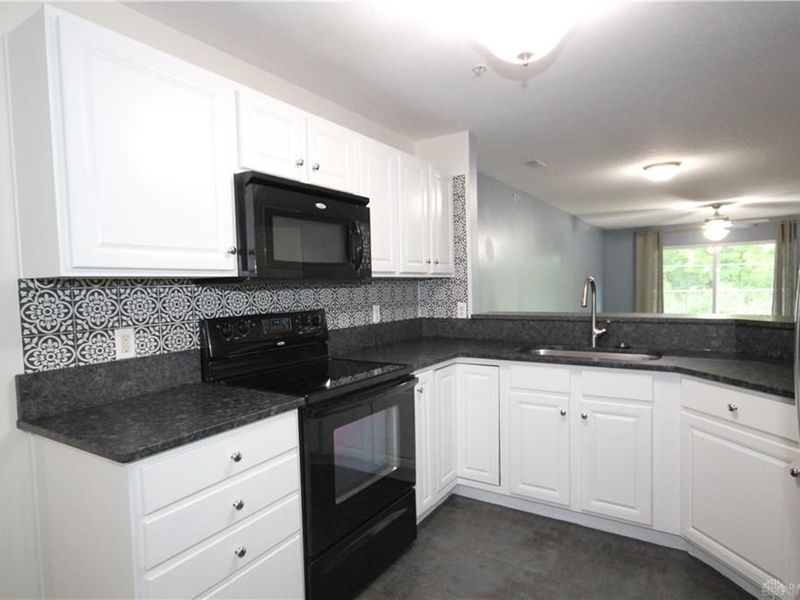1349 Double Eagle Court, Turtlecreek Township, OH 45036 Photo 7