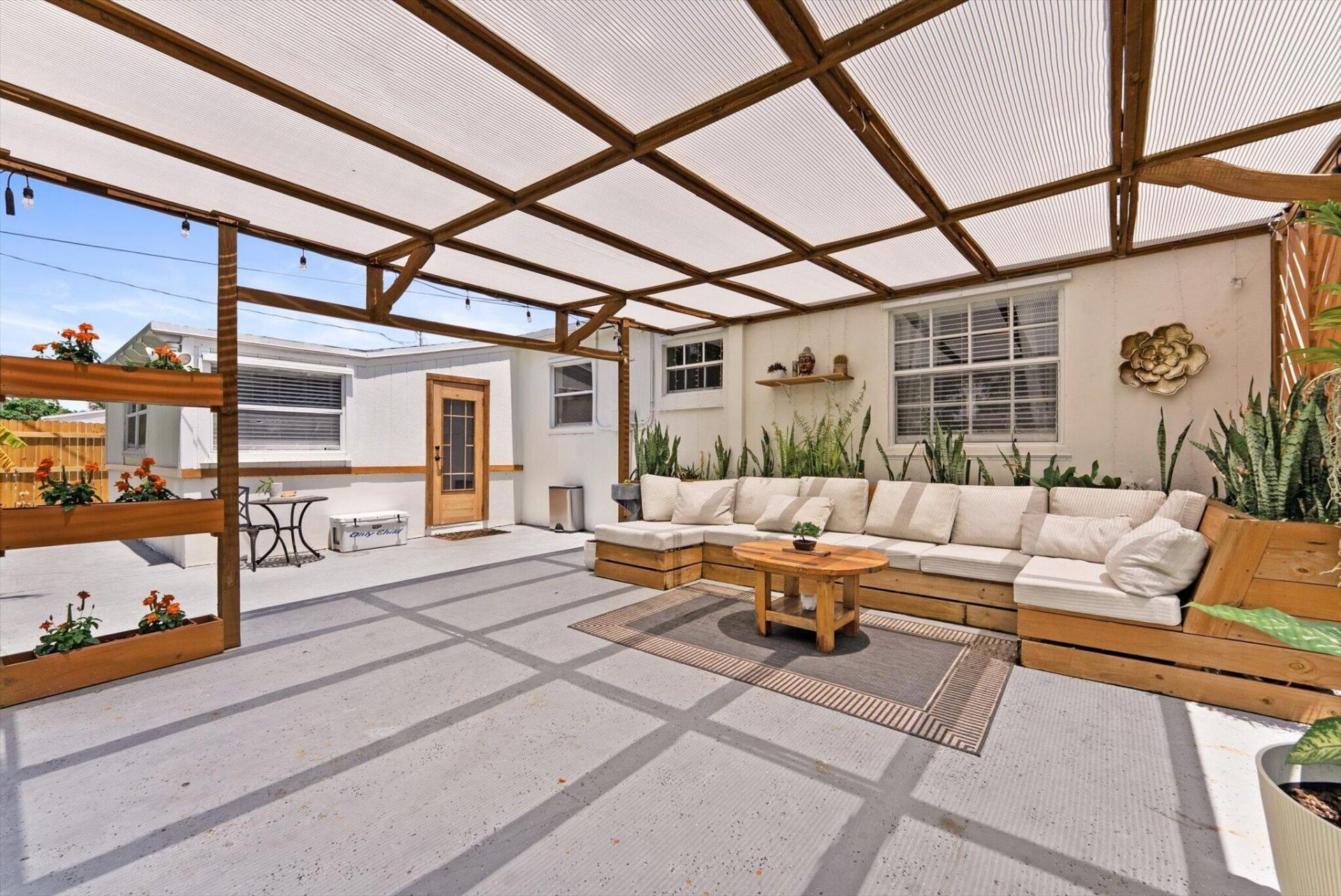 350 Forest Hill Boulevard, West Palm Beach, FL 33405 Photo