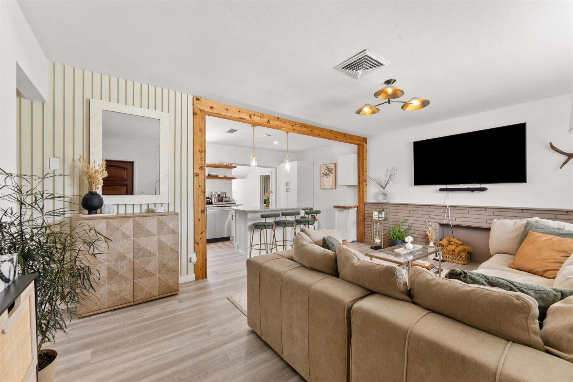350 Forest Hill Boulevard, West Palm Beach, FL 33405 Photo