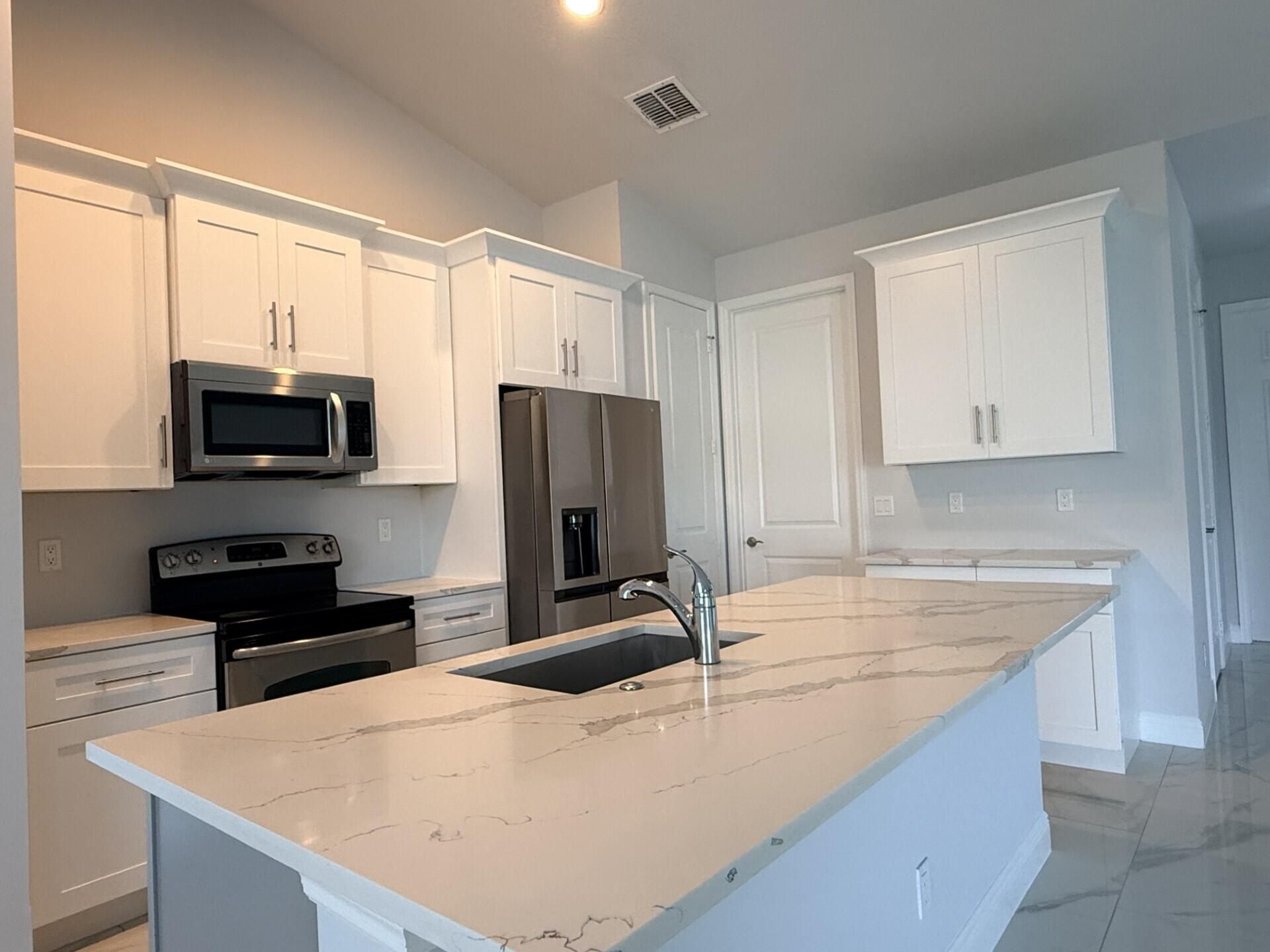 5673 NW Whitecap Road, Port Saint Lucie, FL 34986 Photo