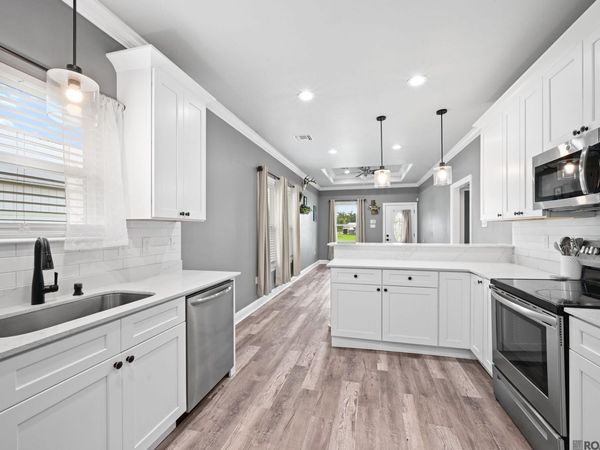 26309 Riverscape Dr, Springfield, LA 70462