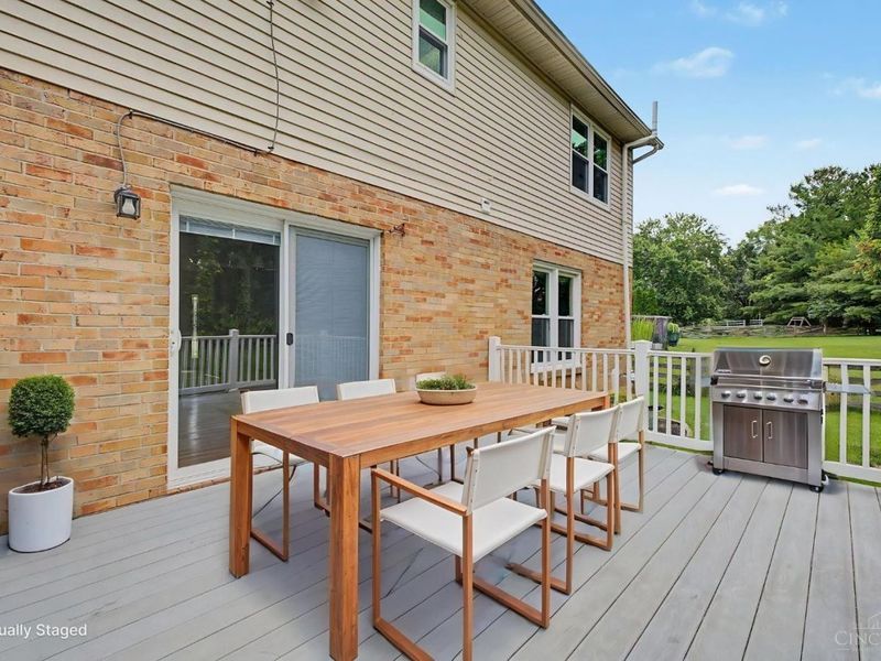 8085 Quail Meadow Lane, West Chester, OH 45069 Photo 12