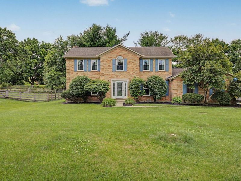 8085 Quail Meadow Lane, West Chester, OH 45069 Photo 2