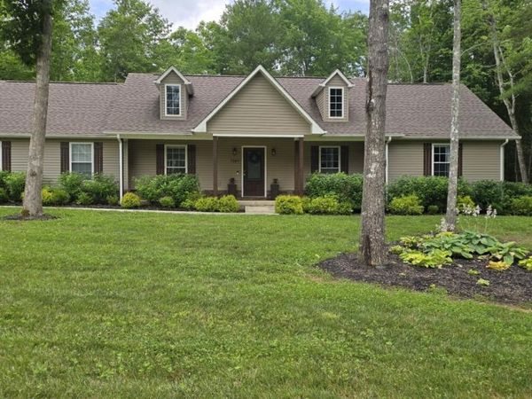 1149 Toomey Falls Rd, Oneida, TN 37841