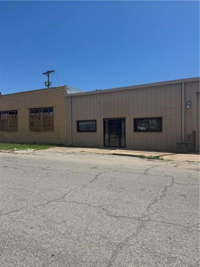 104 E 1st N/a, Pittsburg, KS 66762 Main Photo