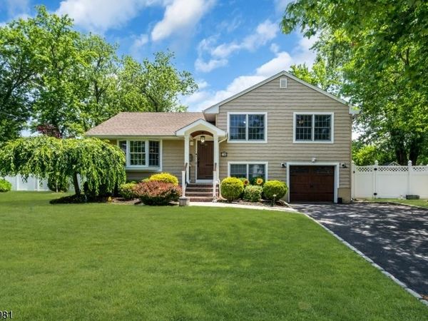 10 Deborah Way, Fanwood, NJ 07023