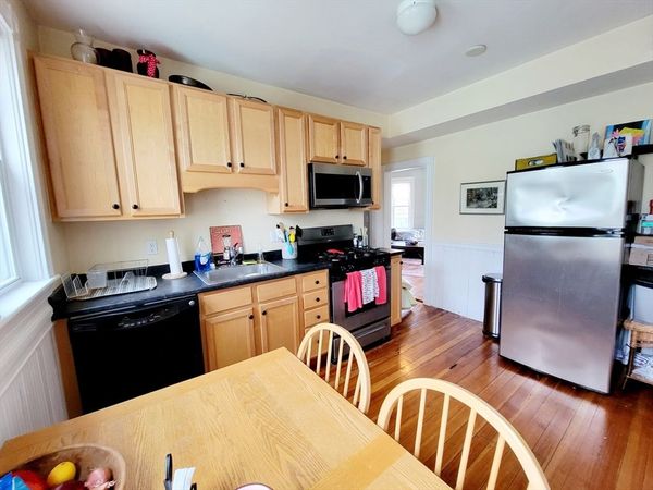 86 Conwell Ave, Unit 2, Somerville, MA 02144