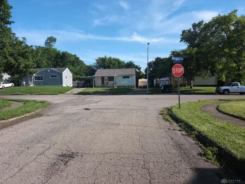 400 Murchison Lane, Dayton, OH 45431 Photo 5