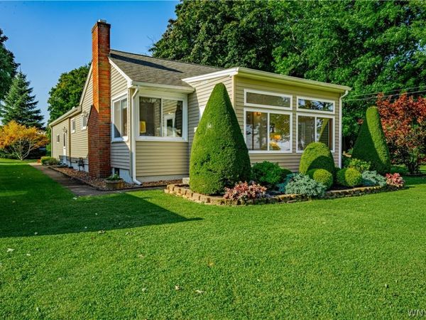 4813 E Lake Road , Burt, NY 14028