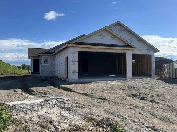 3808 E CALLALILLY LANE, Appleton, WI 54913