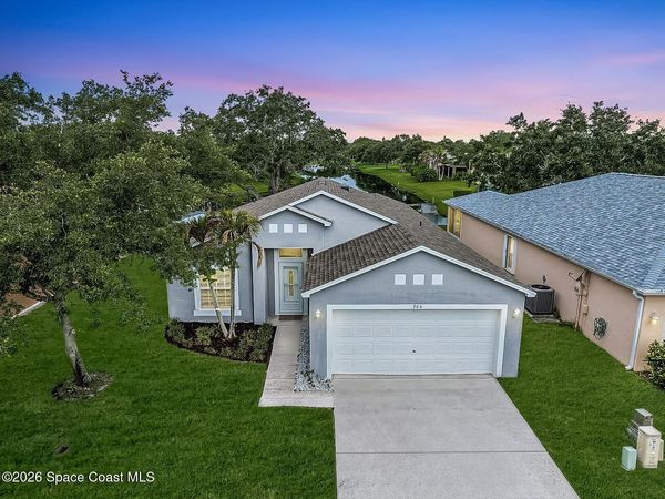 966 E 13th Square , Vero Beach, FL 32960