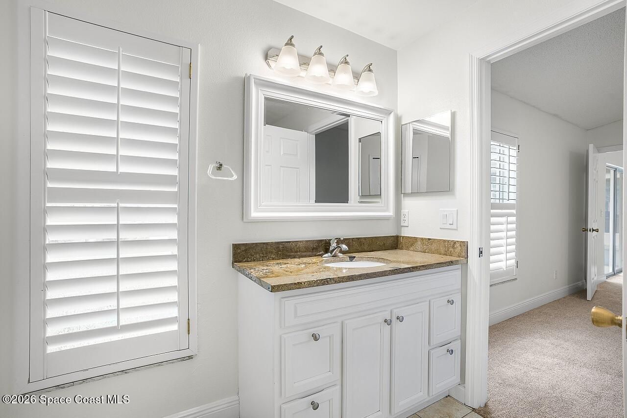 966 E 13th Square , Vero Beach, FL 32960 Photo