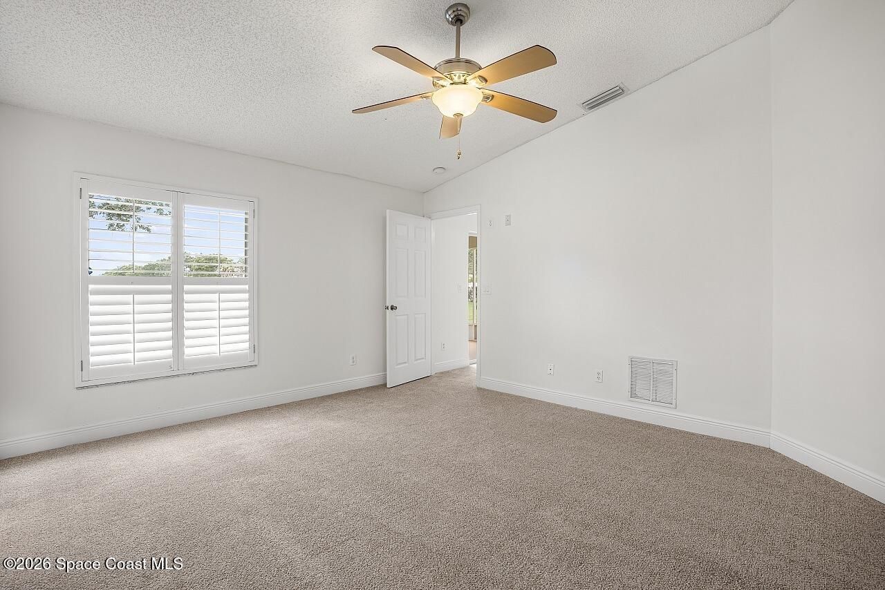 966 E 13th Square , Vero Beach, FL 32960 Photo