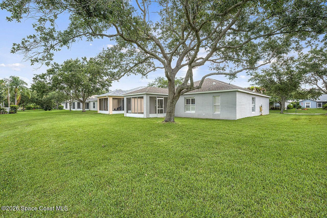 966 E 13th Square , Vero Beach, FL 32960 Photo