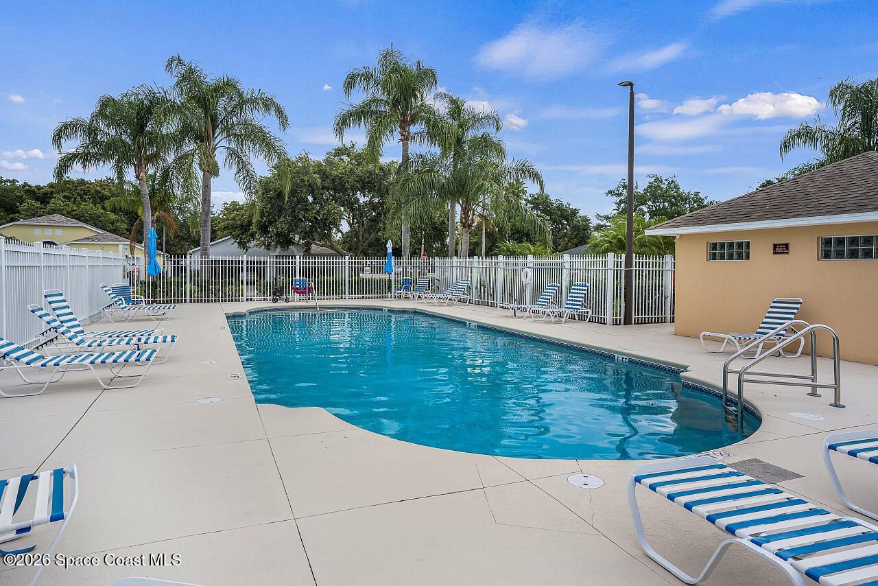 966 E 13th Square , Vero Beach, FL 32960 Photo