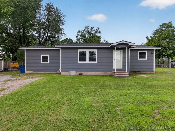 703 N Saltwell Street , Salina, OK 74365