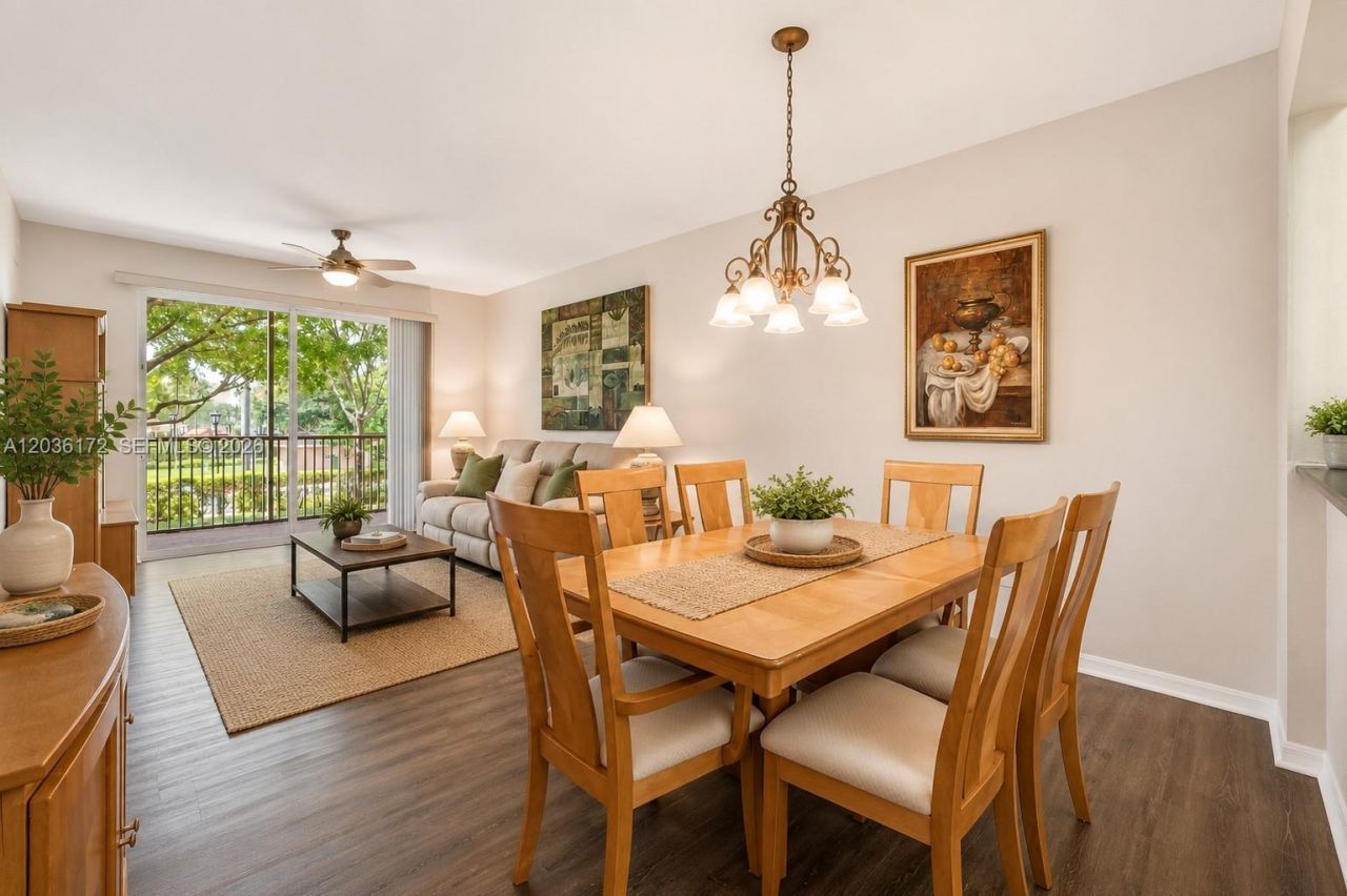 7715 Yardley Dr, Unit 212, Tamarac, FL 33321 Photo