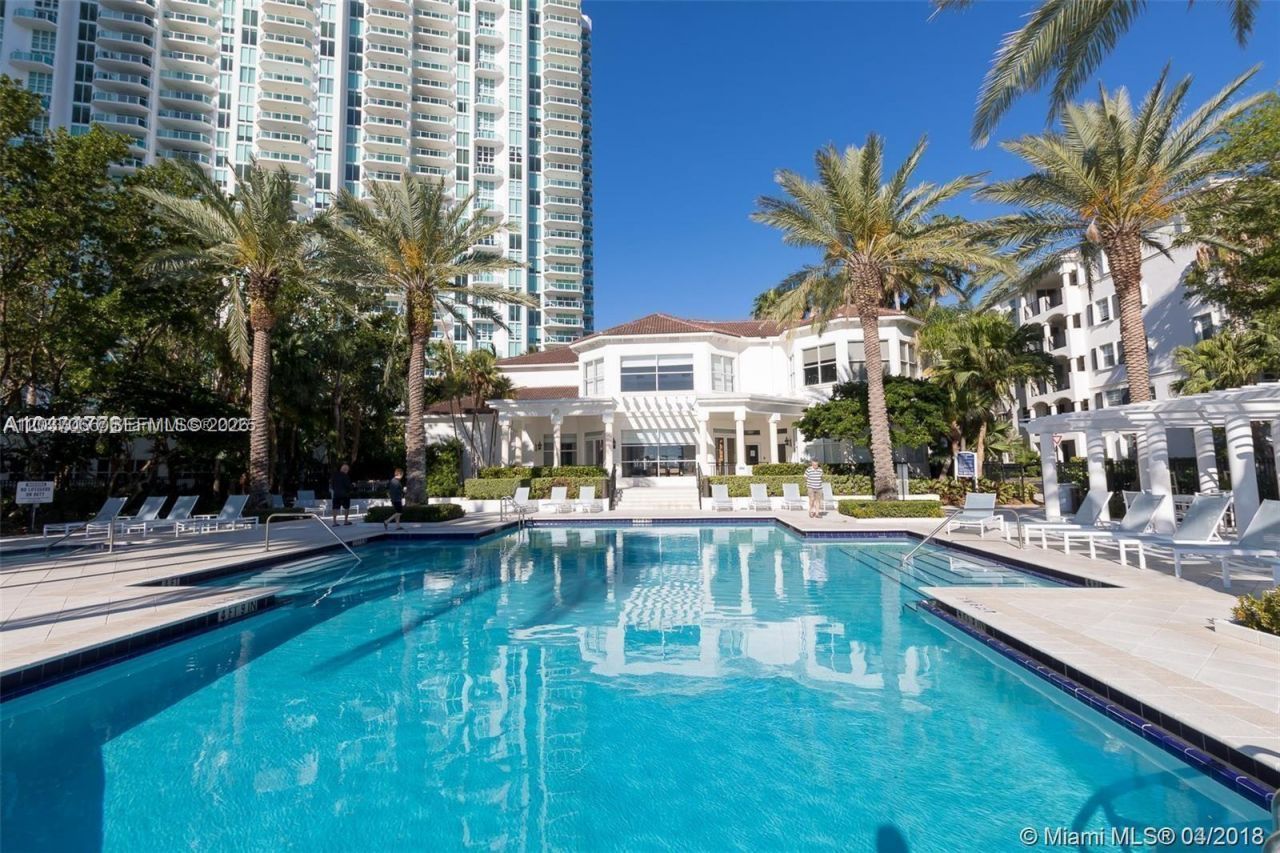 3245 NE 184th St, Unit 13112, Aventura, FL 33160 Photo