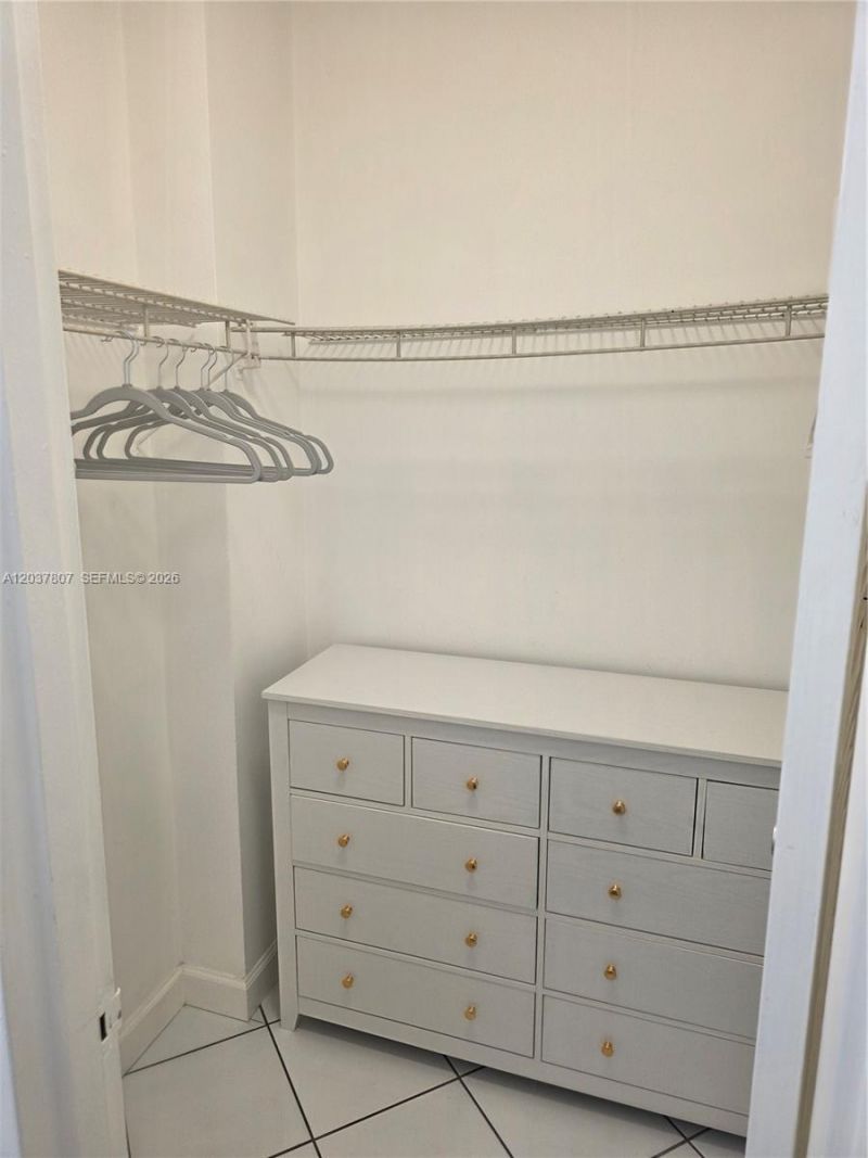 100 Lincoln Rd, Unit 307, Miami Beach, FL 33139 Photo