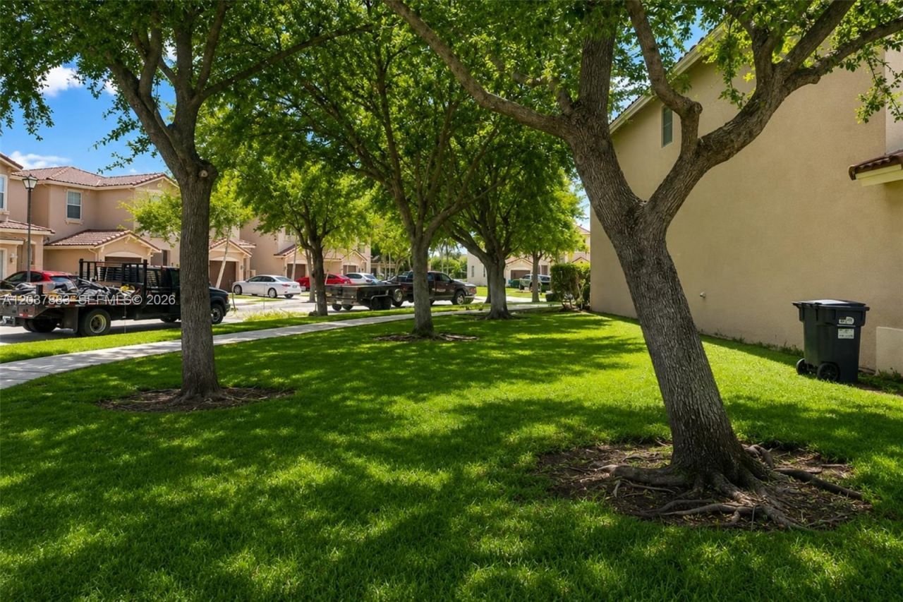 935 SW 154th Path , Miami, FL 33194 Photo