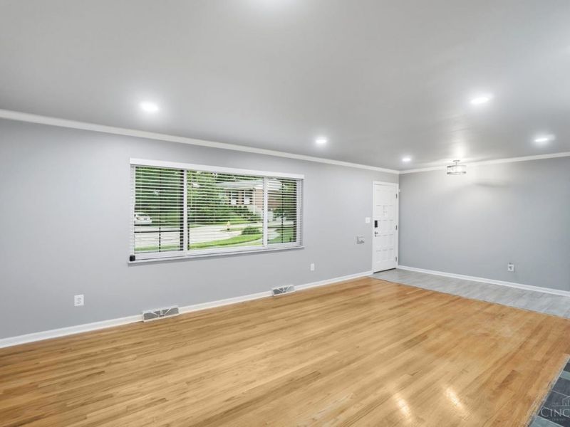 2040 Parkhurst Court, Cincinnati, OH 45224 Photo 8