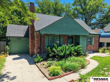 200 S Cotner Boulevard, Lincoln, NE 68510