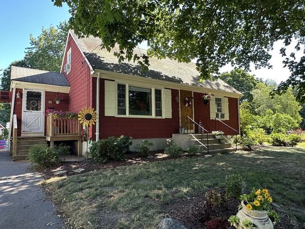 33 Charles St, North Attleboro, MA 02760
