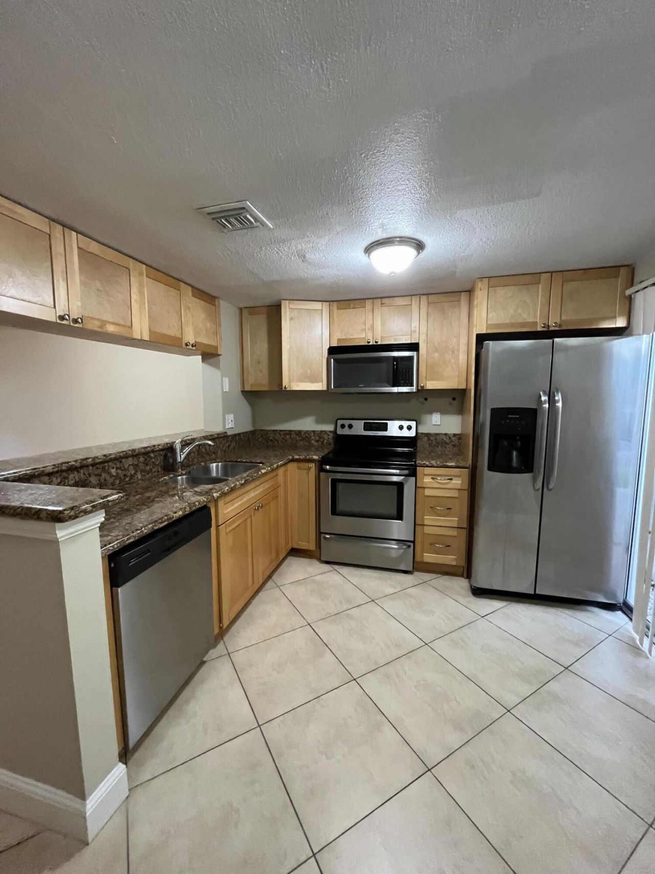 2589 NE 15th Street, Pompano Beach, FL 33062 Photo