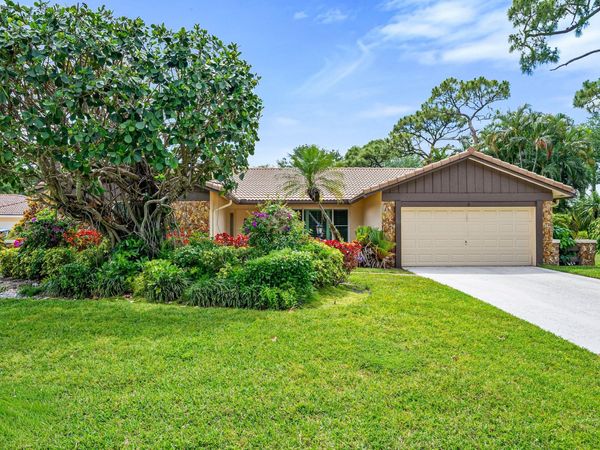 2493 NW Timbercreek Circle NW, Boca Raton, FL 33431
