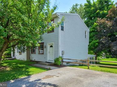 1088 MONTICELLO LANE, LANCASTER, PA 17603