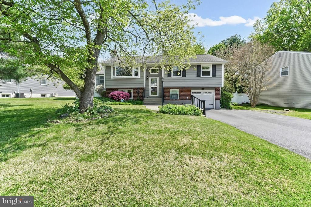 18 Anvil Road, Aston, PA 19014 Main Photo