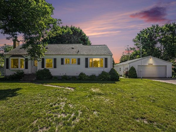3756 Auburn Avenue NE, Grand Rapids, MI 49525