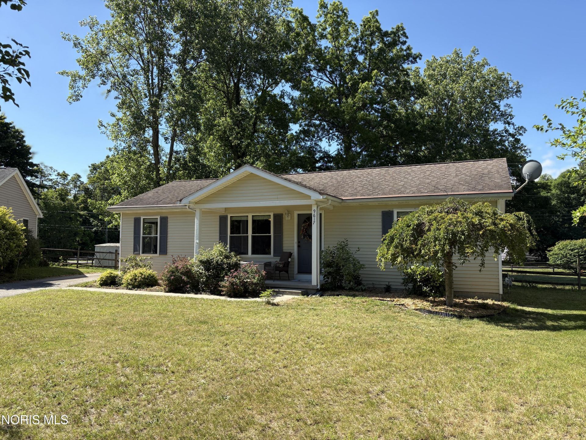 9617 Oak Run Court, Holland, OH 43528 Main Photo