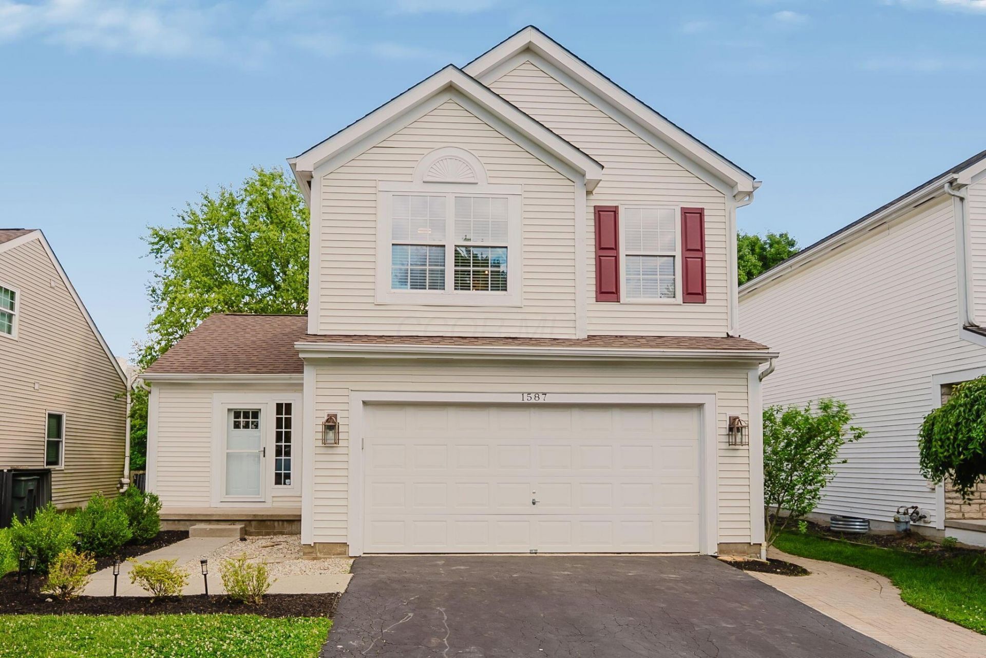 1587 England Drive , Columbus, OH 43240 Main Photo
