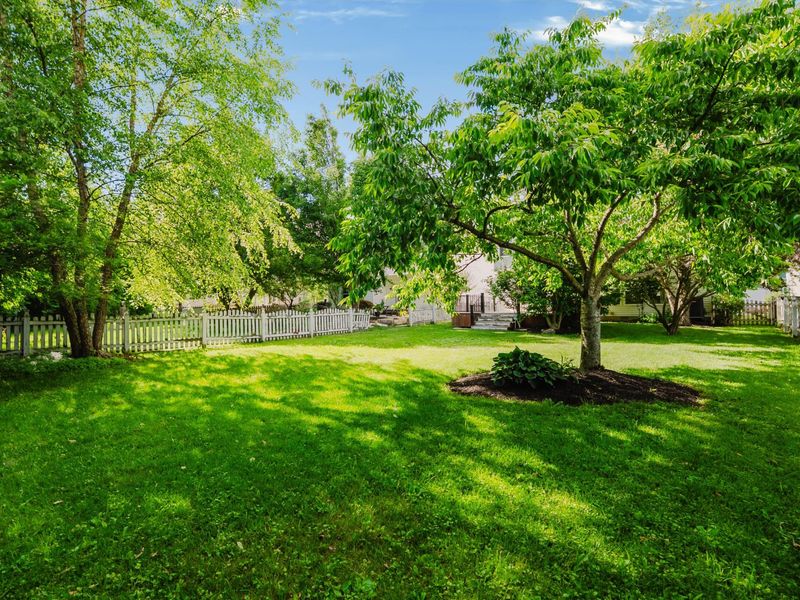 1587 England Drive , Columbus, OH 43240 Photo 47