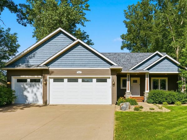 2657 Goodview Avenue N, Oakdale, MN 55128