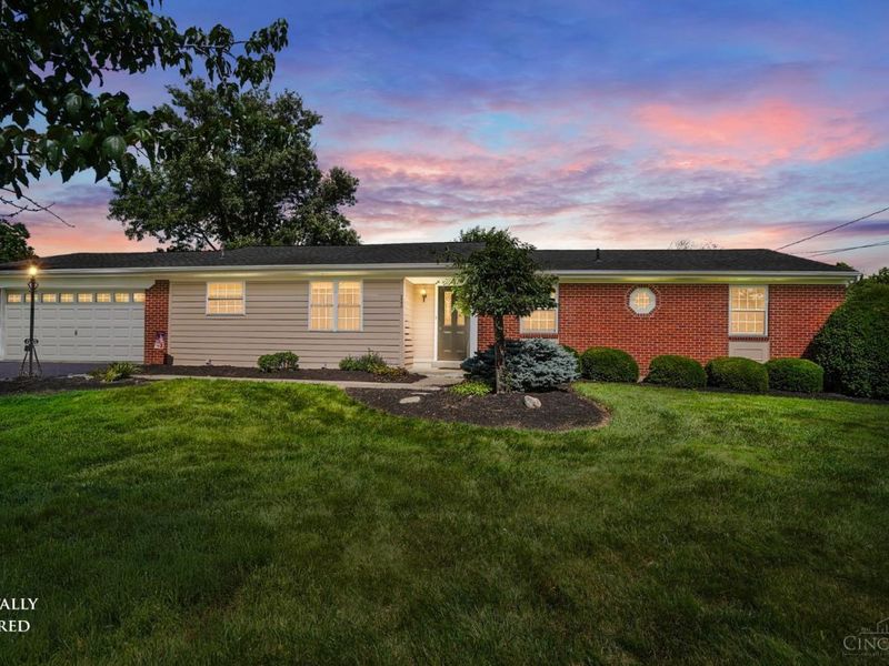 5692 Werkshire Terrace, Miami Twp, OH 45150 Photo 2