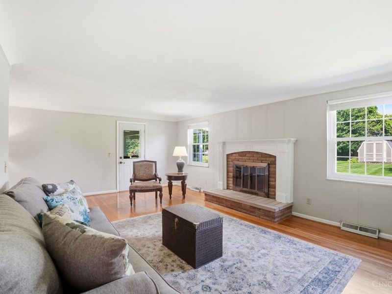 5692 Werkshire Terrace, Miami Twp, OH 45150 Photo 6