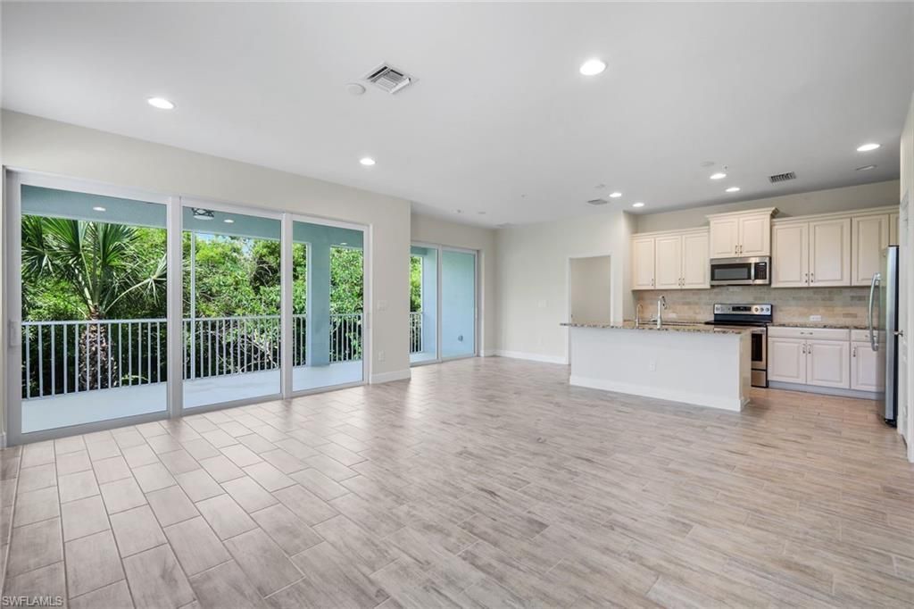 2343 Sheen Ln, Unit 405, Naples, FL 34120 Photo